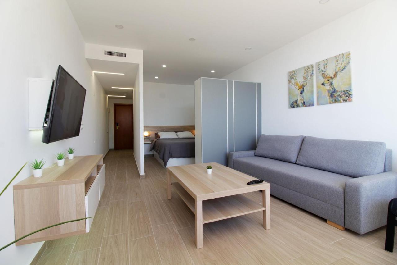 Apartamento Las Palmeras Apartment ฟูเอนฮิโรลา ภายนอก รูปภาพ