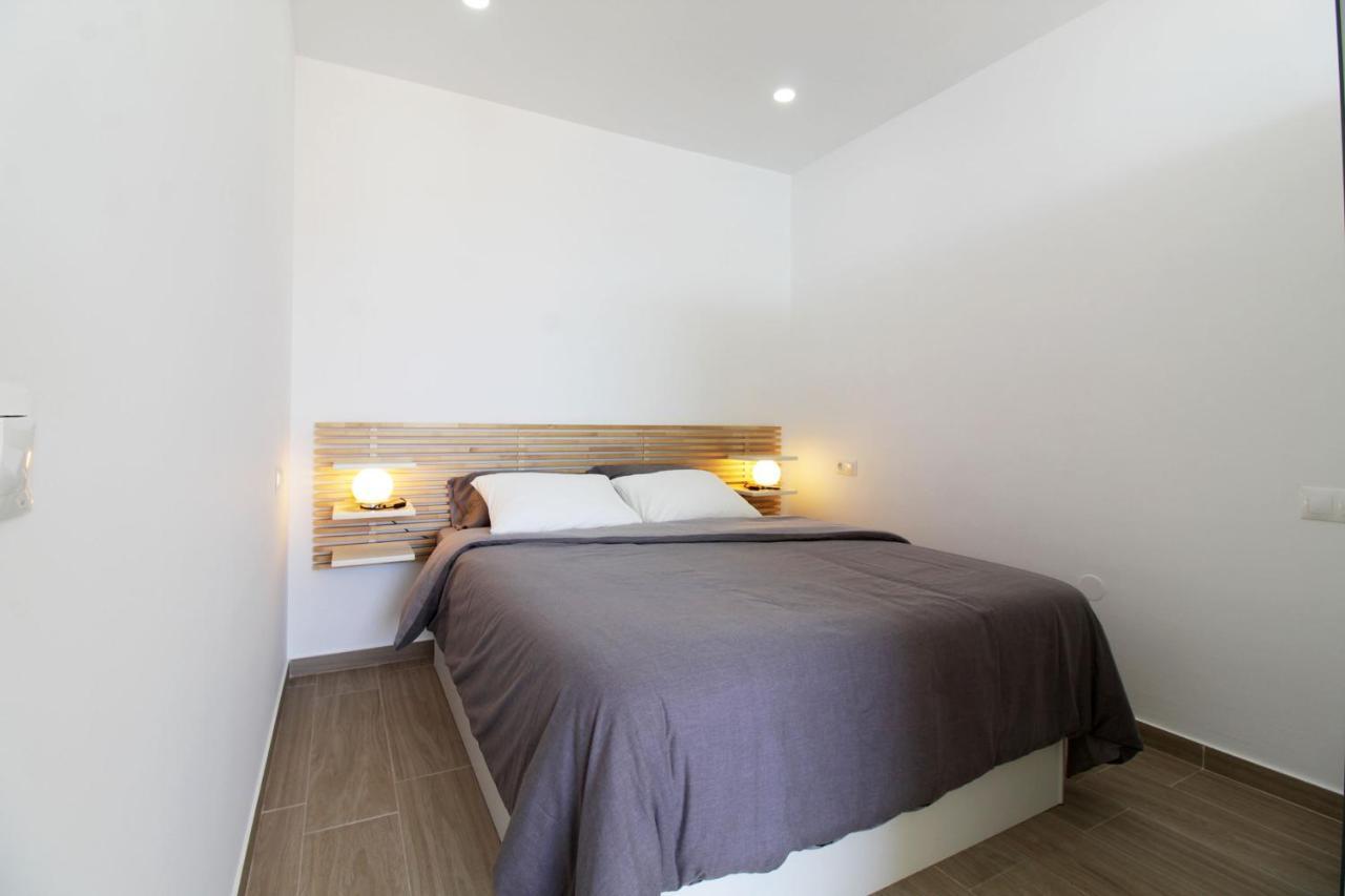 Apartamento Las Palmeras Apartment ฟูเอนฮิโรลา ภายนอก รูปภาพ